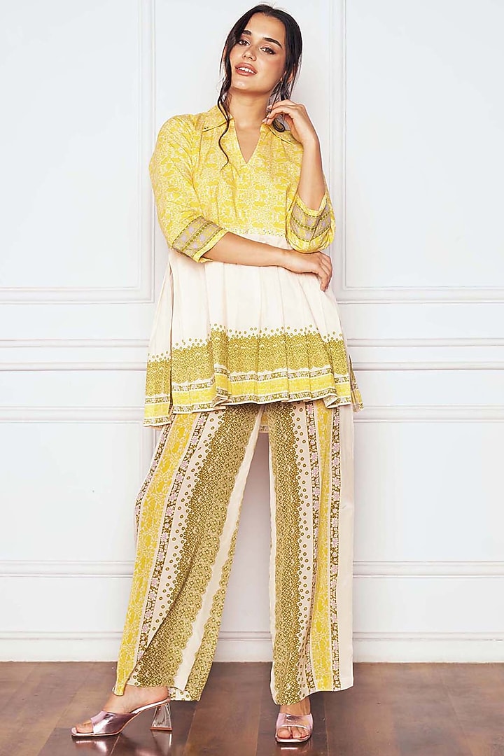 Yellow Cotton Poplin & Crepe Printed Co-Ord Set by Sakshi Girri at Pernia's Pop Up Shop