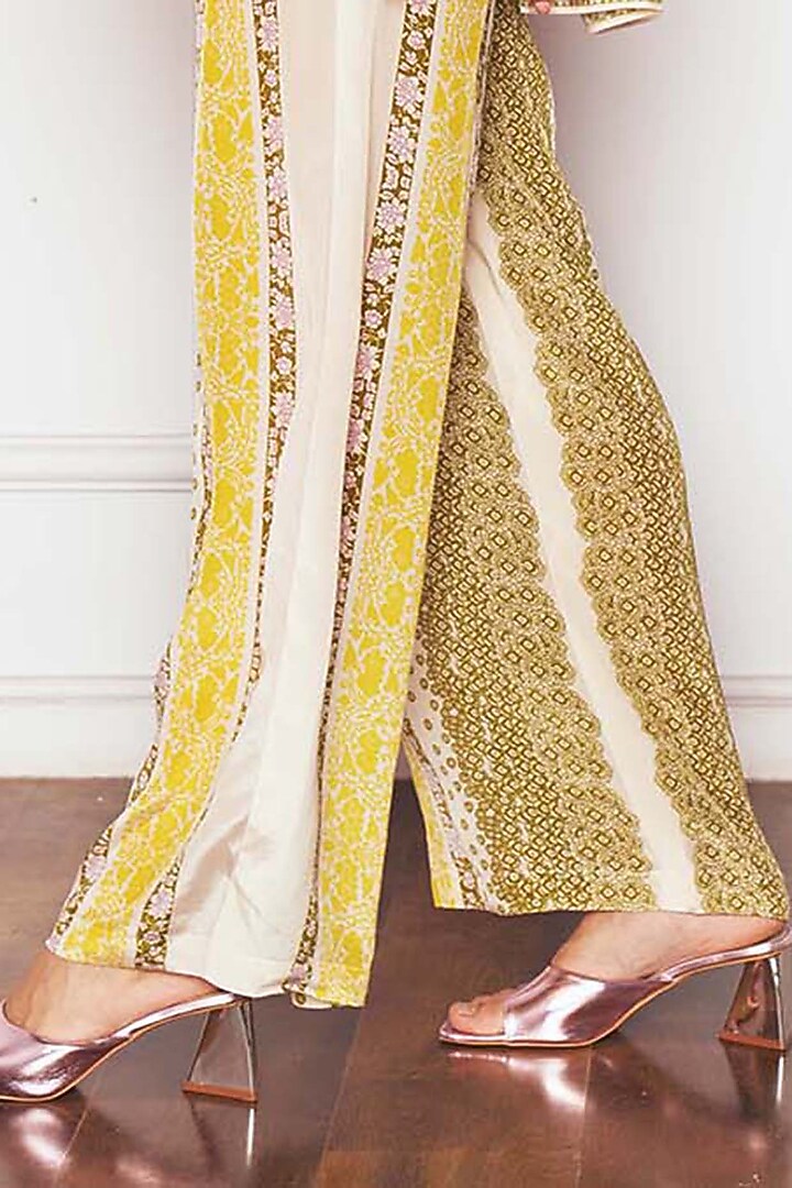 Yellow Cotton Poplin & Crepe Printed Co-Ord Set by Sakshi Girri at Pernia's Pop Up Shop