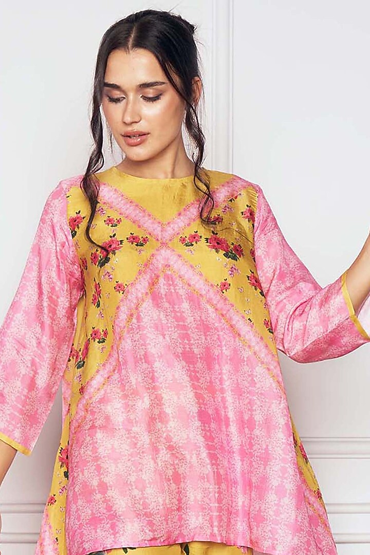 Pink Dupion Silk Floral Printed Tunic Set by Sakshi Girri at Pernia's Pop Up Shop