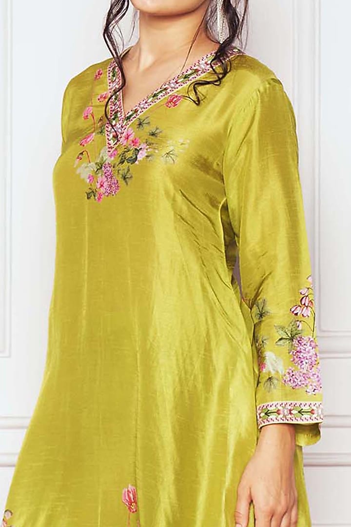 Bright Green Dupion Silk Floral Printed Kurta Set by Sakshi Girri at Pernia's Pop Up Shop