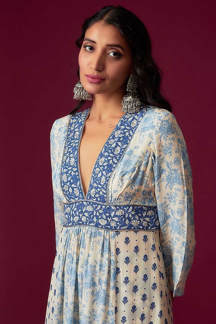 Blue Natural Crepe Printed Tunic Set by Sakshi Girri at Pernia's Pop Up Shop
