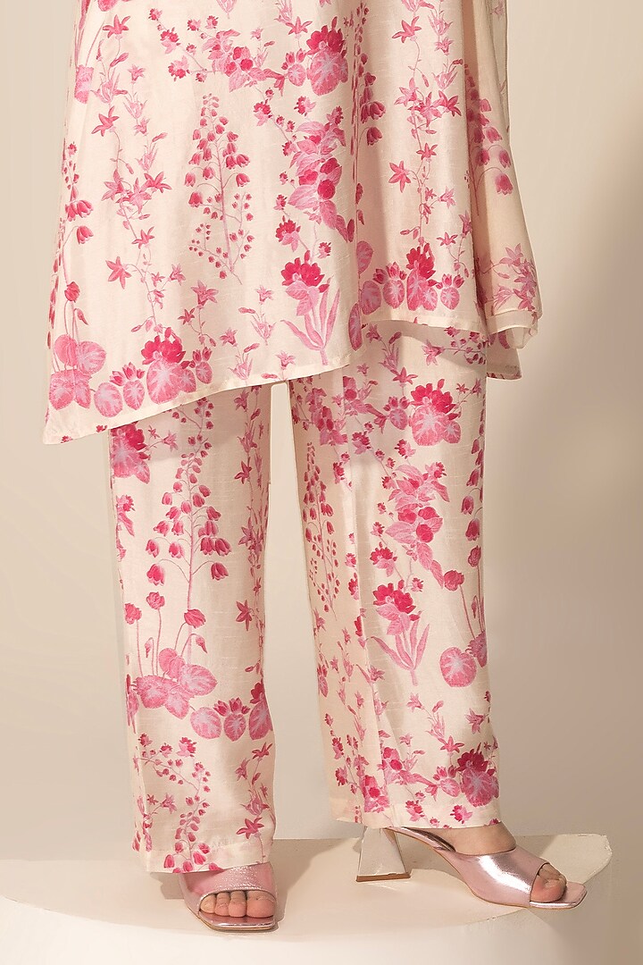 Ivory & Pink Viscose Organza Botanical Printed Kurta Set by Sakshi Girri at Pernia's Pop Up Shop