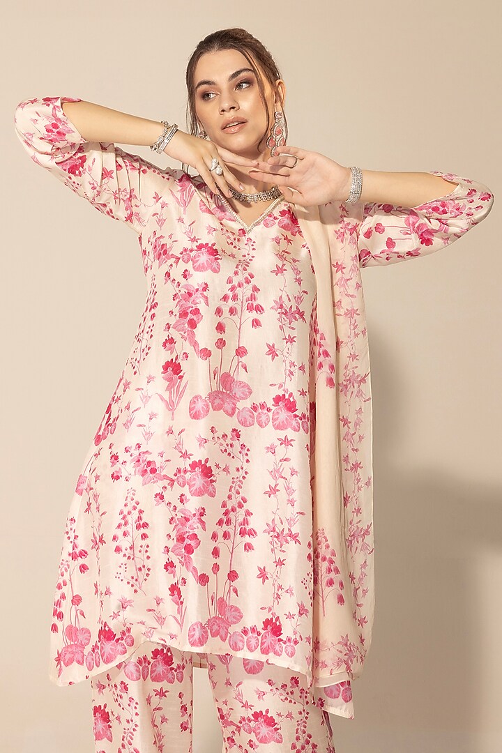 Ivory & Pink Viscose Organza Botanical Printed Kurta Set by Sakshi Girri at Pernia's Pop Up Shop