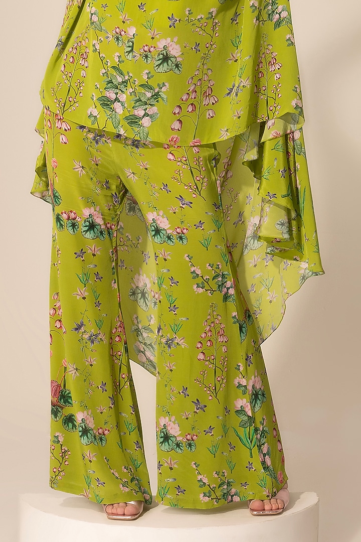 Green Crepe Botanical Printed & Embellished Tunic Set by Sakshi Girri at Pernia's Pop Up Shop