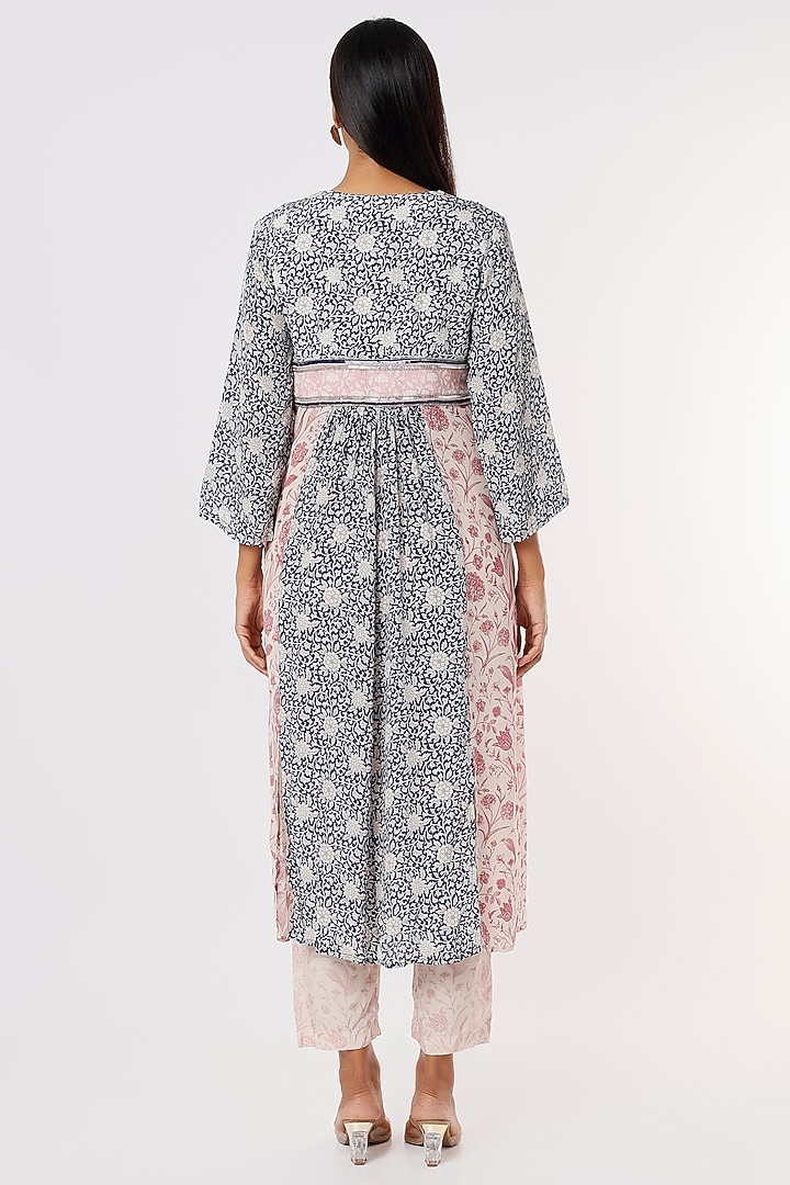 Blue Floral Printed Kurta Set by Sakshi Girri at Pernia's Pop Up Shop