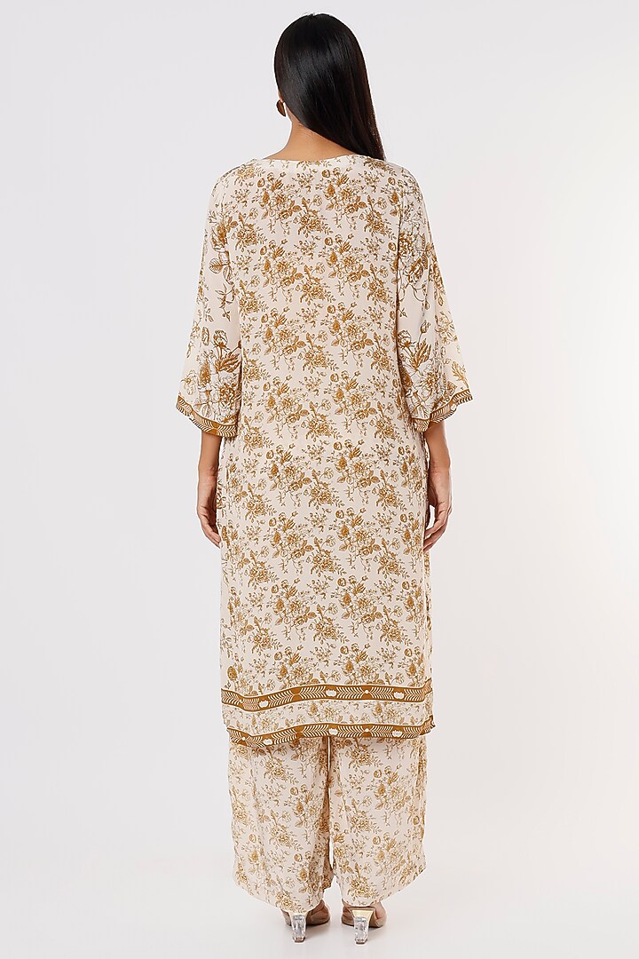Mustard Crepe Kurta Set by Sakshi Girri at Pernia's Pop Up Shop