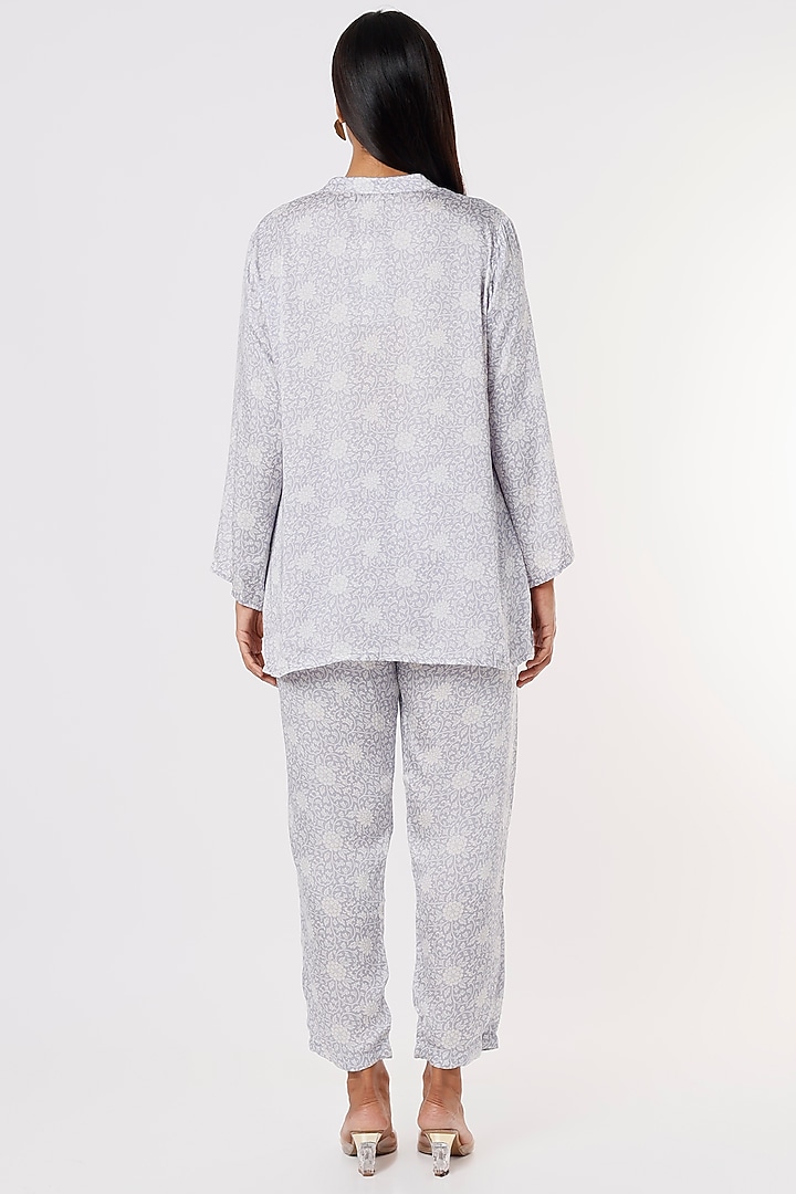 Lavender Digital Printed Pant Set by Sakshi Girri at Pernia's Pop Up Shop