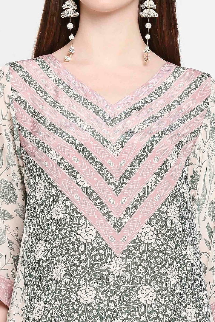 Pink & Green Floral Printed Kurta Set by Sakshi Girri at Pernia's Pop Up Shop
