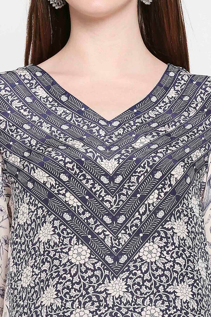 Navy Blue Floral Printed Kurta Set by Sakshi Girri at Pernia's Pop Up Shop