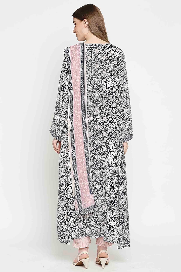 Navy Blue Embroidered Asymmetrical Kurta Set by Sakshi Girri at Pernia's Pop Up Shop