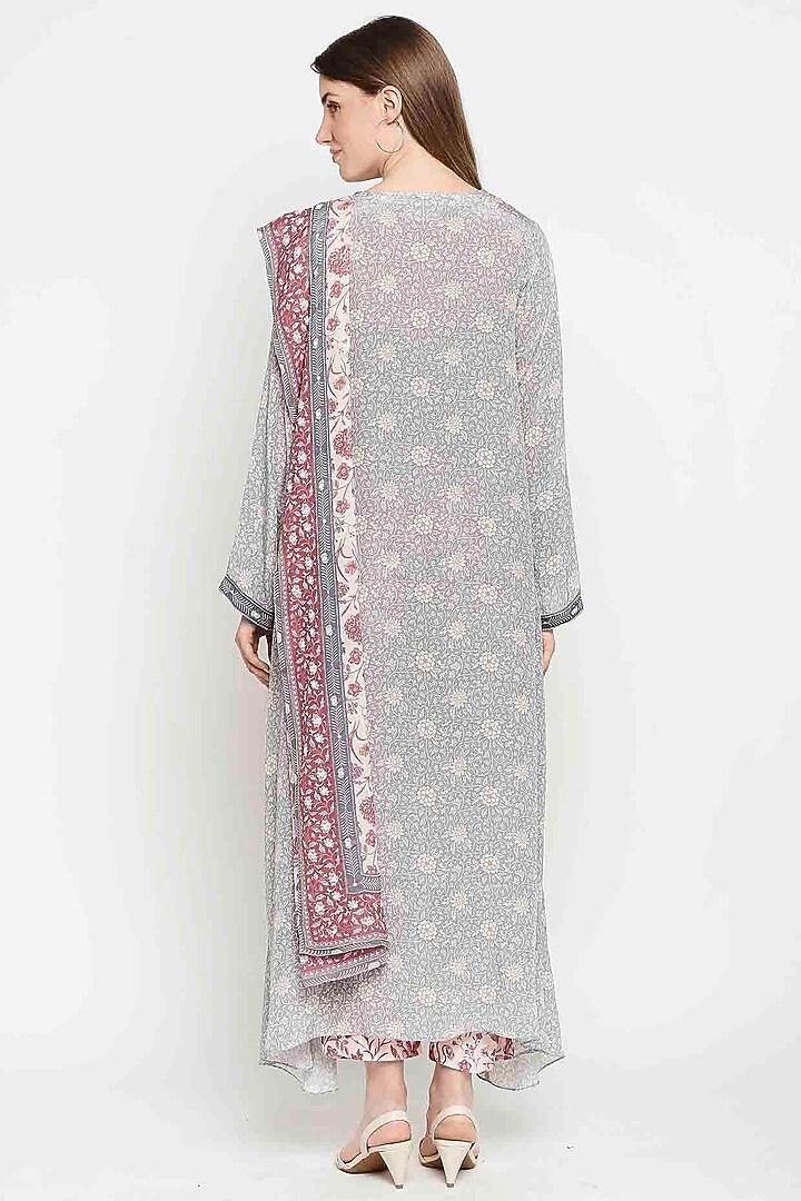Lavender Embroidered Asymmetrical Kurta Set by Sakshi Girri at Pernia's Pop Up Shop
