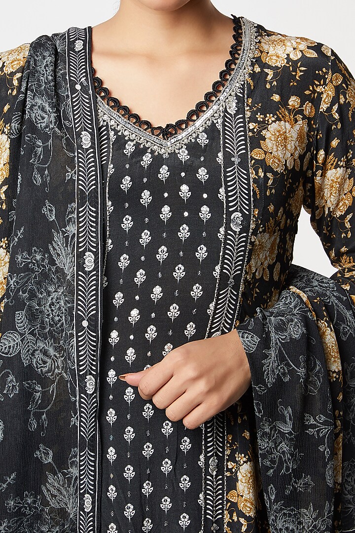 Black & Beige Printed Kurta Set by Sakshi Girri at Pernia's Pop Up Shop