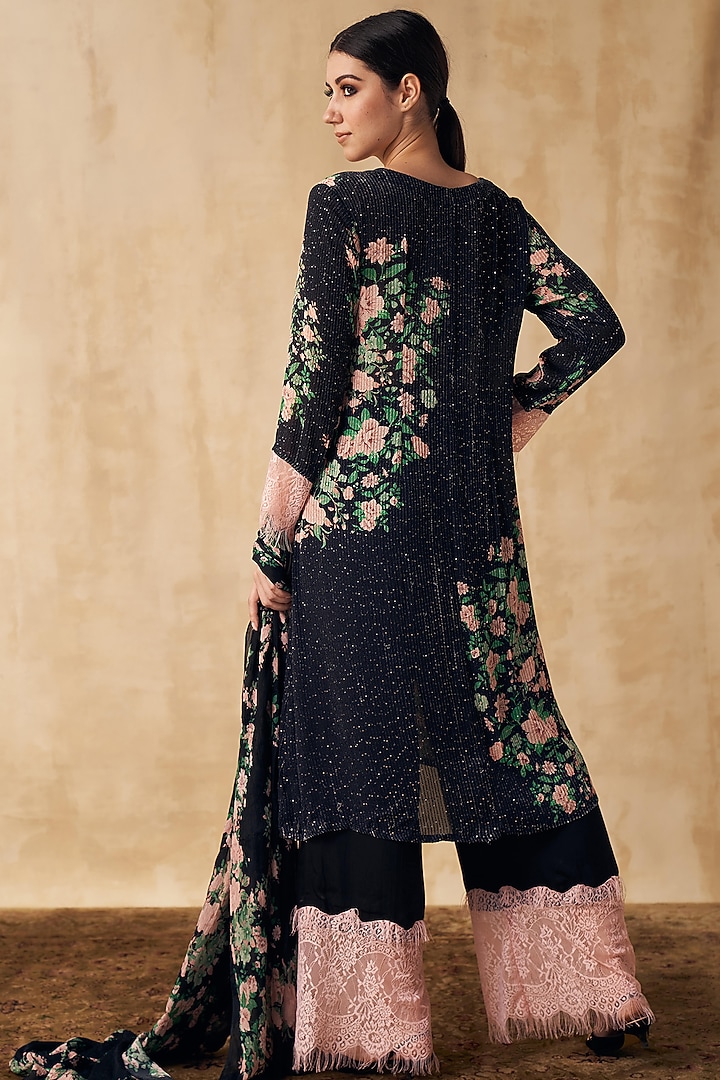 Black Floral Printed Kurta Set by Sakshi Girri at Pernia's Pop Up Shop