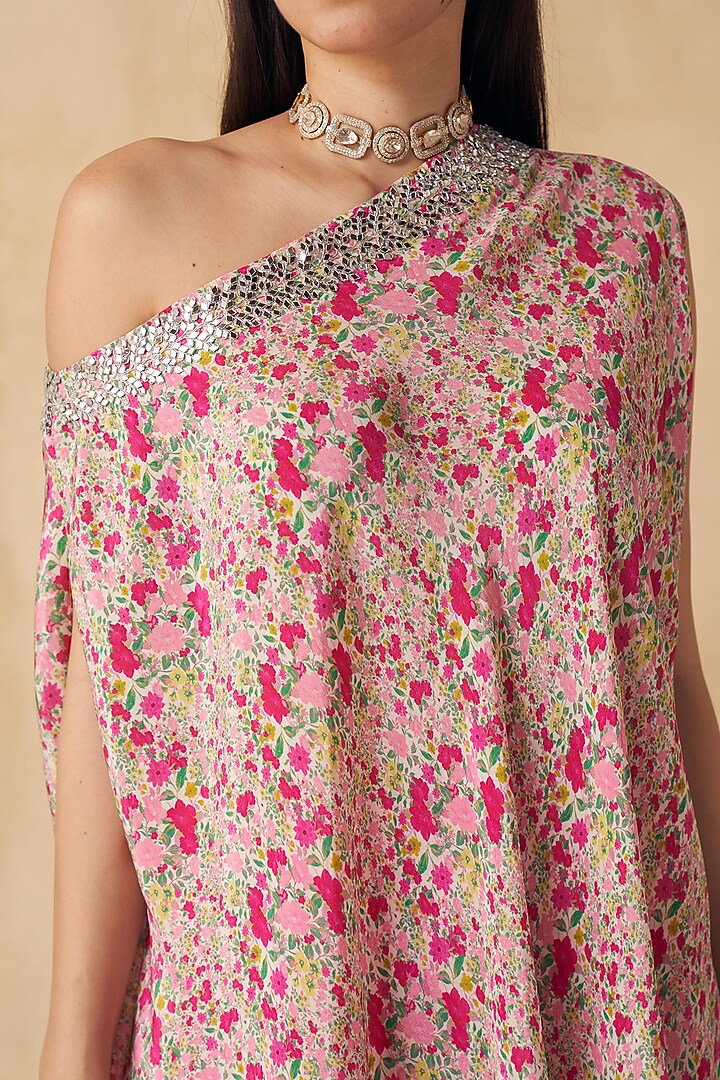 Pink Floral Printed Tunic Set by Sakshi Girri at Pernia's Pop Up Shop