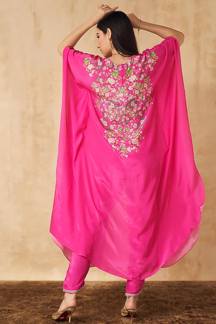 Fuchsia Pink Embellished Kaftan Set by Sakshi Girri at Pernia's Pop Up Shop