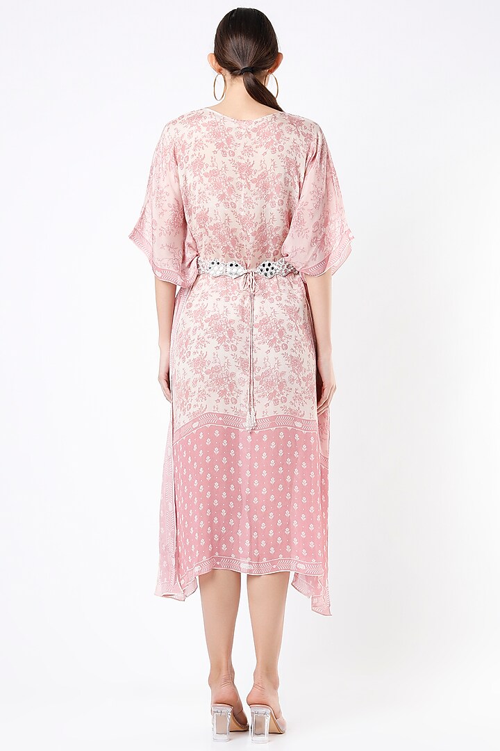 Salmon Pink Printed Kaftan With Belt by Sakshi Girri at Pernia's Pop Up Shop