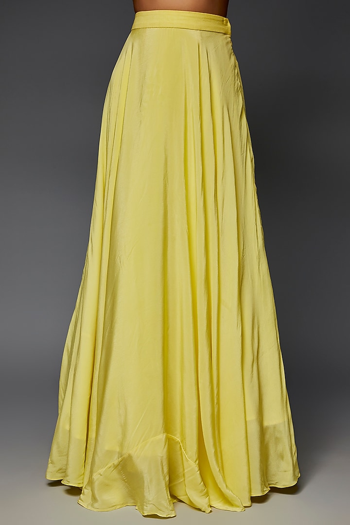 Lemon Yellow Russian Silk Flown Wedding Lehenga Set by Saloni Jain at Pernia's Pop Up Shop