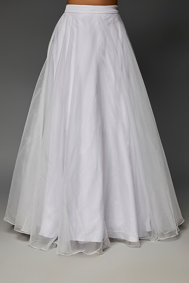 White Organza Wedding Lehenga Set by Saloni Jain at Pernia's Pop Up Shop