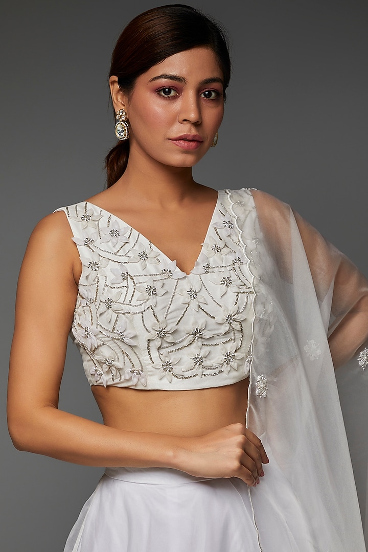 White Organza Wedding Lehenga Set by Saloni Jain at Pernia's Pop Up Shop