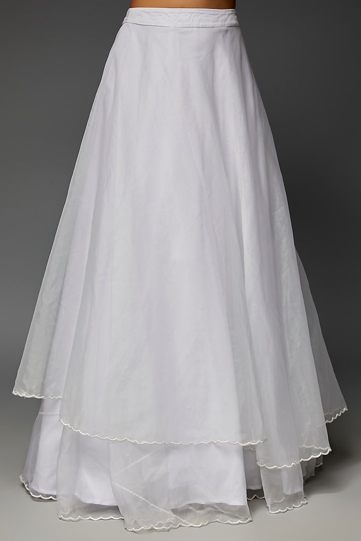 White Organza Wedding Lehenga Set by Saloni Jain at Pernia's Pop Up Shop