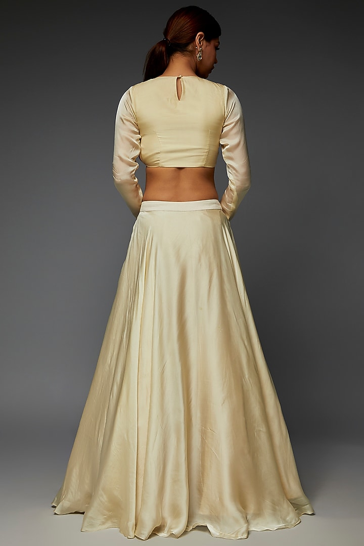 Ivory Georgette Organza Lehenga Set by Saloni Jain at Pernia's Pop Up Shop