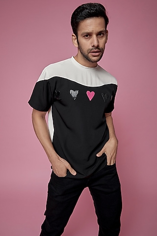 Black Dual Tone Banana Crepe T-Shirt by SAMEER MADAN MEN