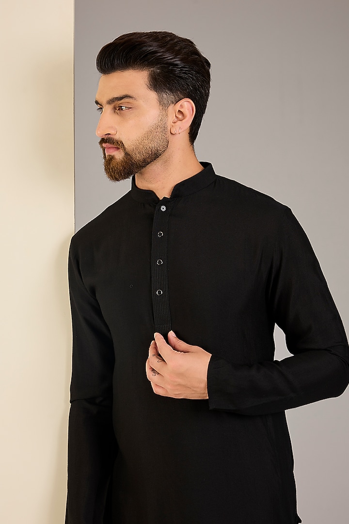 Black Cotton Kurta by SAMMOHAN at Pernia's Pop Up Shop