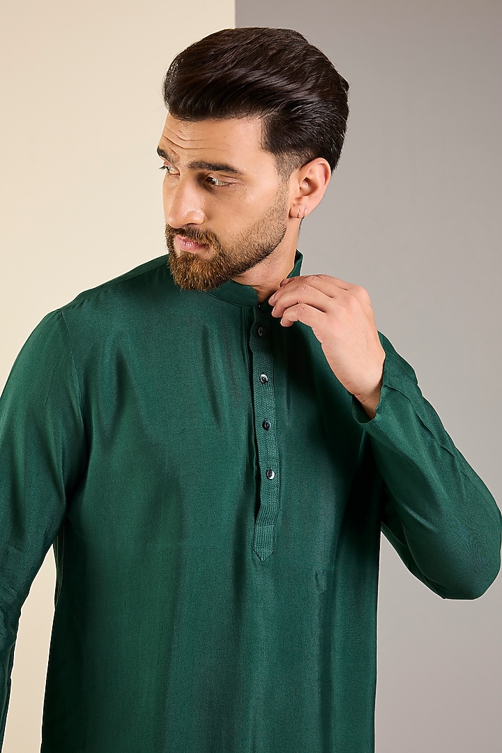 Emerald Green Cotton Kurta by SAMMOHAN at Pernia's Pop Up Shop