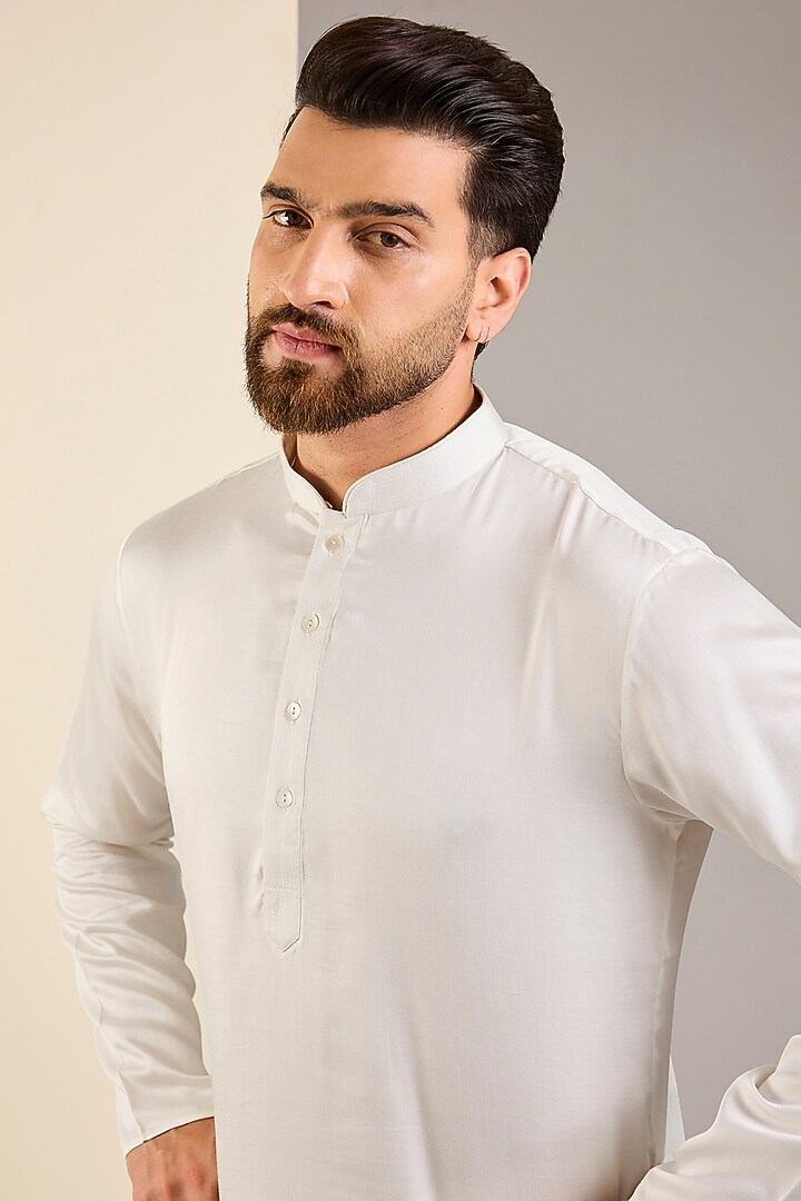 White Cotton Kurta by SAMMOHAN at Pernia's Pop Up Shop