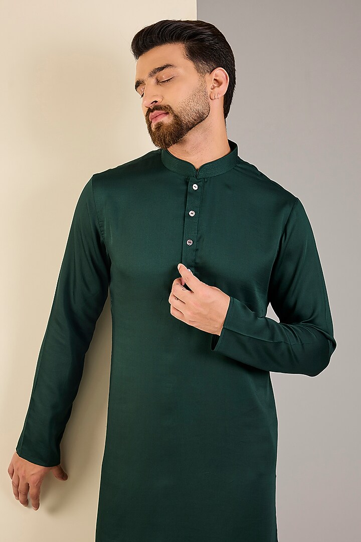 Emerald Green Cotton Kurta by SAMMOHAN at Pernia's Pop Up Shop