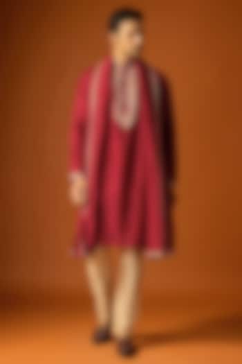 Red Silk Embroidered Kurta Set by SAMMOHAN at Pernia's Pop Up Shop