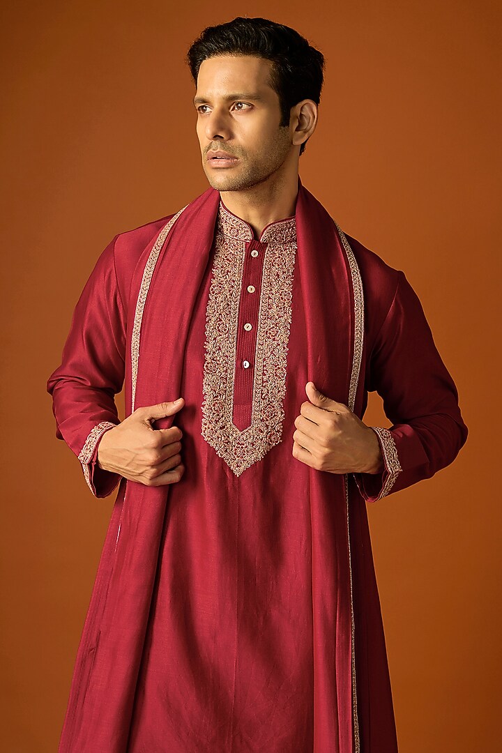 Red Silk Embroidered Kurta Set by SAMMOHAN at Pernia's Pop Up Shop