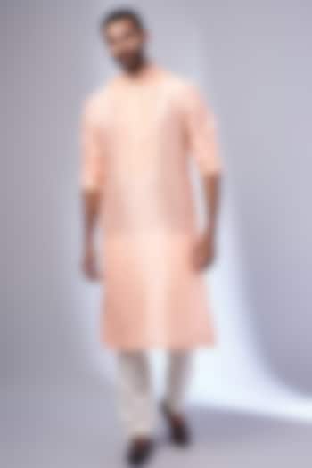 Peach Pure Silk Kashmiri Embroidered Kurta by SAMMOHAN at Pernia's Pop Up Shop