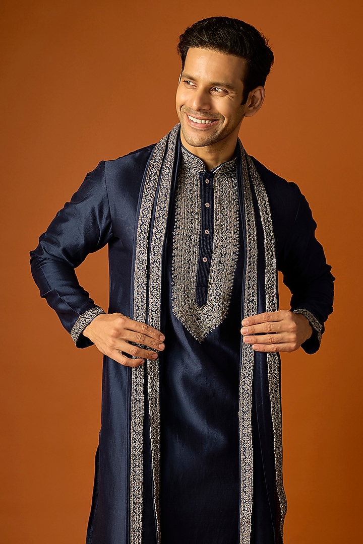 Navy Blue Silk Embroidered Kurta Set by SAMMOHAN at Pernia's Pop Up Shop