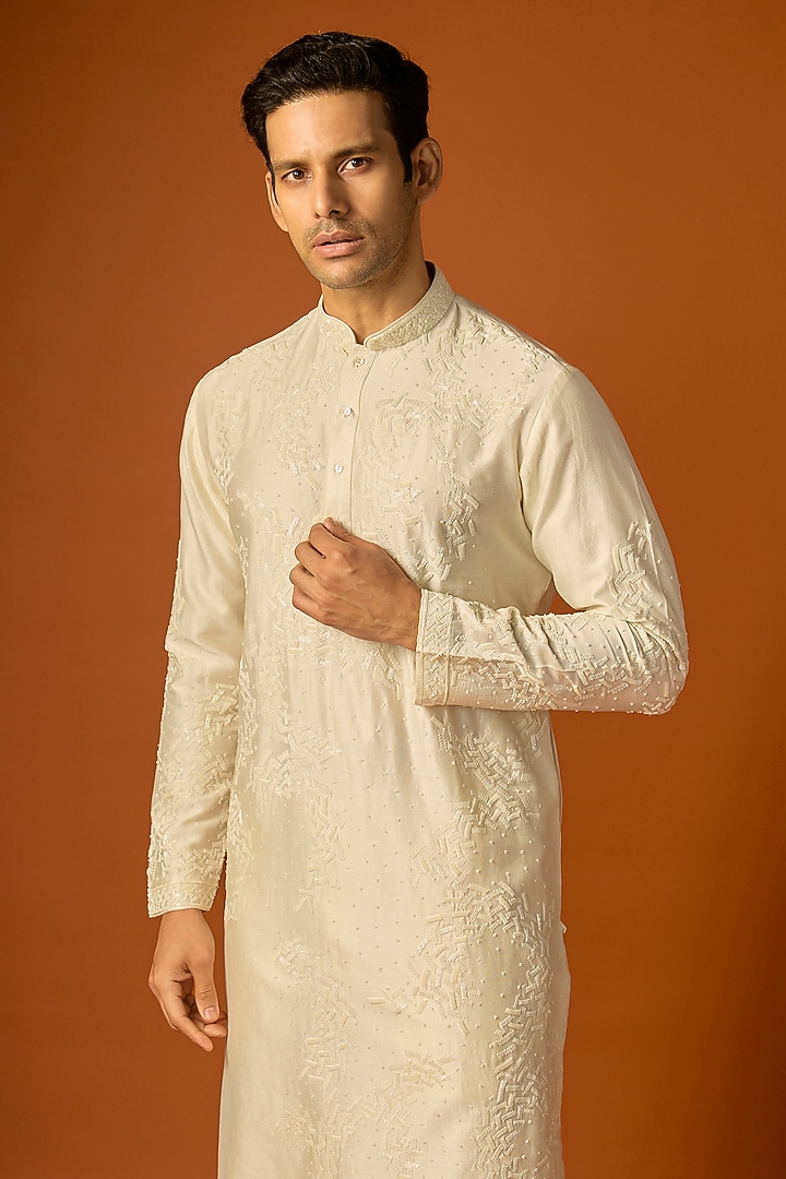 Off-White Silk Embroidered Kurta Set by SAMMOHAN at Pernia's Pop Up Shop