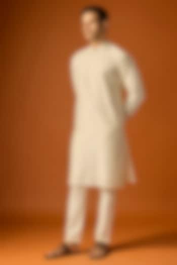 Off-White Silk Embroidered Kurta Set by SAMMOHAN at Pernia's Pop Up Shop