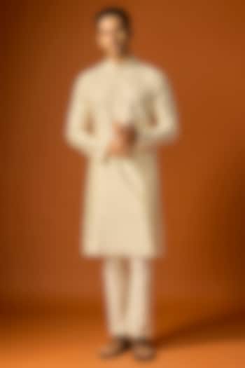 Off-White Silk Embroidered Kurta Set by SAMMOHAN at Pernia's Pop Up Shop