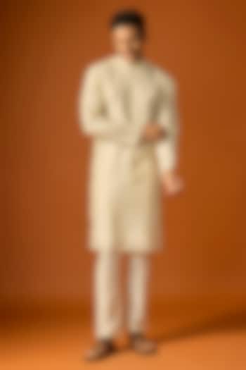 Off-White Silk Embroidered Kurta Set by SAMMOHAN at Pernia's Pop Up Shop