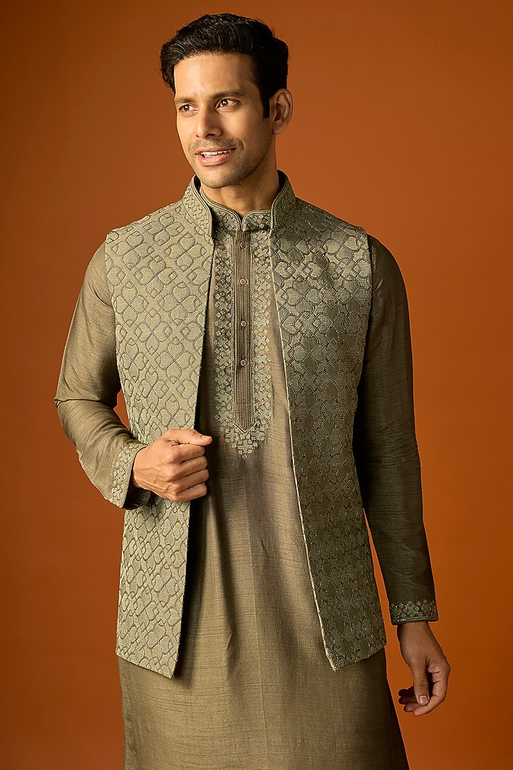 Olive Green Silk Embroidered Bundi Set by SAMMOHAN at Pernia's Pop Up Shop