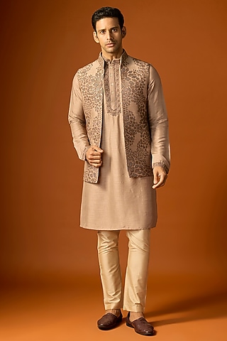 Coffee Brown Silk Embroidered Bundi Set by SAMMOHAN