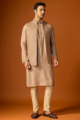 Coffee Brown Silk Embroidered Bundi Set by SAMMOHAN