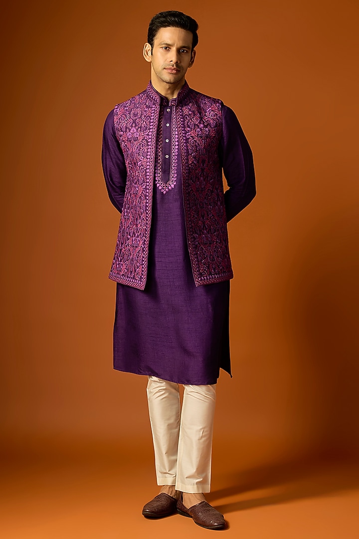Purple Silk Embroidered Bundi Jacket Set by SAMMOHAN at Pernia's Pop Up Shop