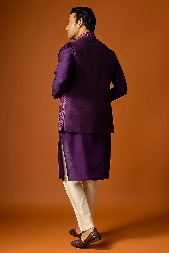 Purple Silk Embroidered Bundi Jacket Set by SAMMOHAN at Pernia's Pop Up Shop