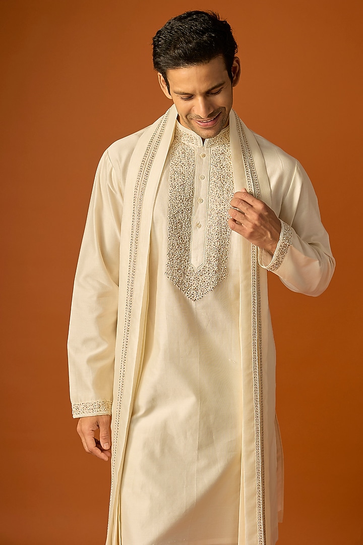 Off-White Silk Embroidered Kurta Set by SAMMOHAN at Pernia's Pop Up Shop