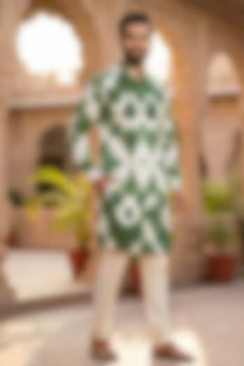 Green Chanderi Kurta by SAMMOHAN at Pernia's Pop Up Shop