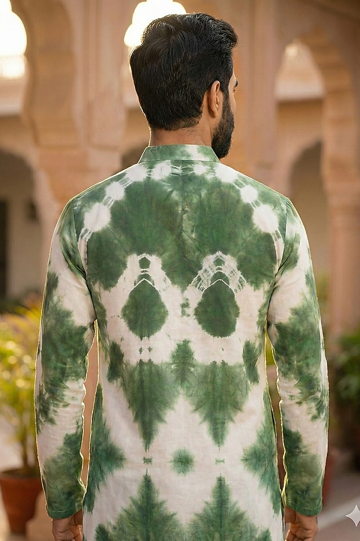 Green Chanderi Kurta by SAMMOHAN at Pernia's Pop Up Shop
