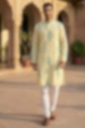 Yellow Cotton Blend Kurta by SAMMOHAN at Pernia's Pop Up Shop