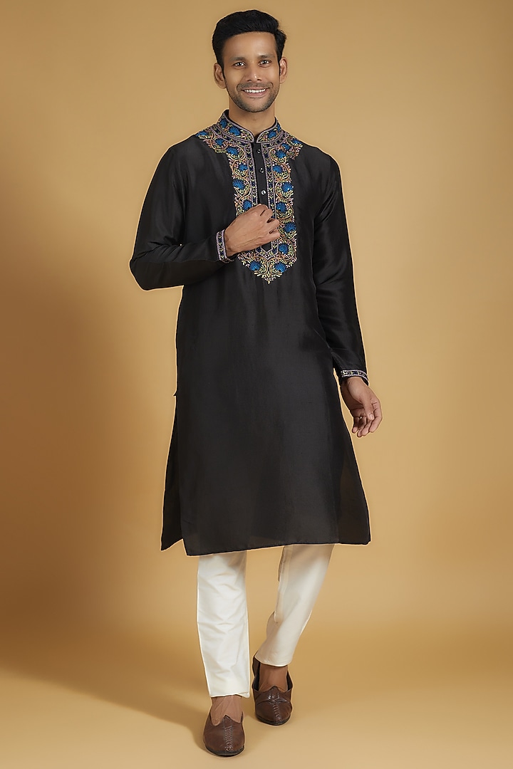 Black Pure Silk Kashmiri Embroidered Kurta by SAMMOHAN at Pernia's Pop Up Shop