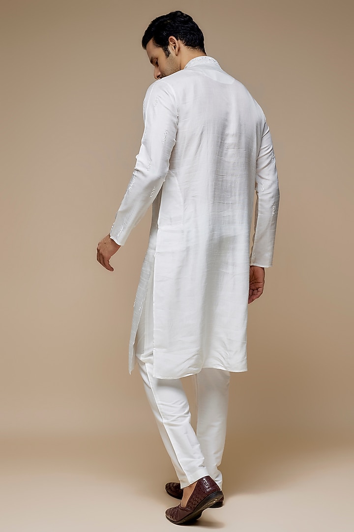 White Tussar Hand & Machine Embroidered Handcrafted Kurta Set by SAMMOHAN at Pernia's Pop Up Shop