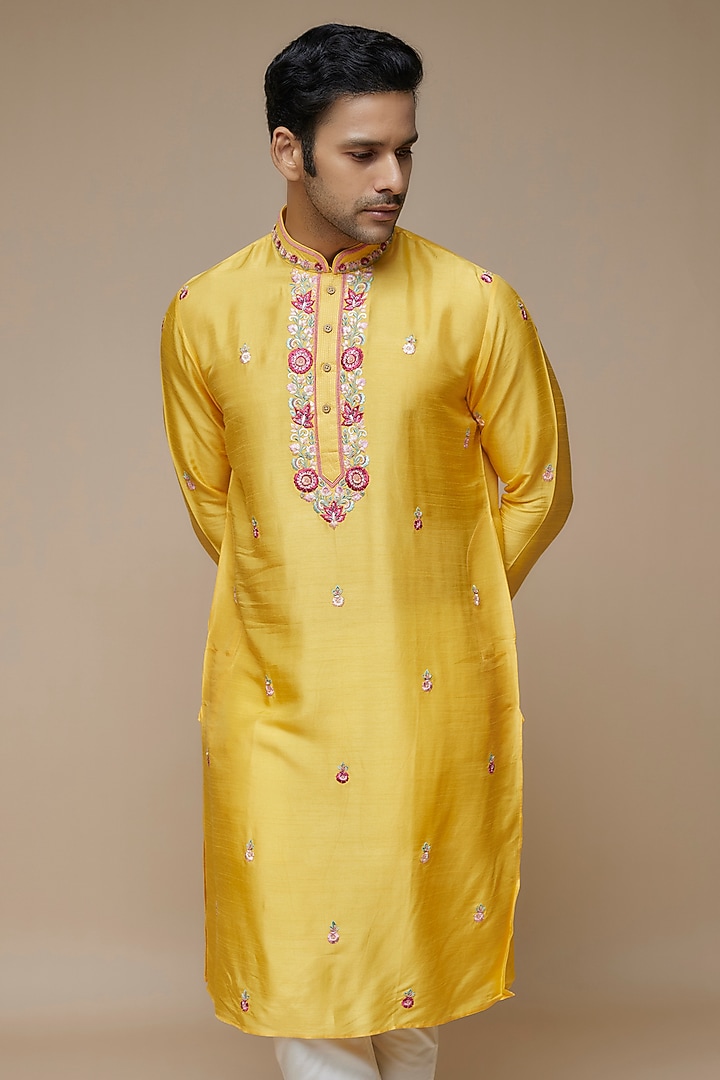 Yellow Tussar Abla Hand & Machine Embroidered Handcrafted Kurta Set by SAMMOHAN at Pernia's Pop Up Shop